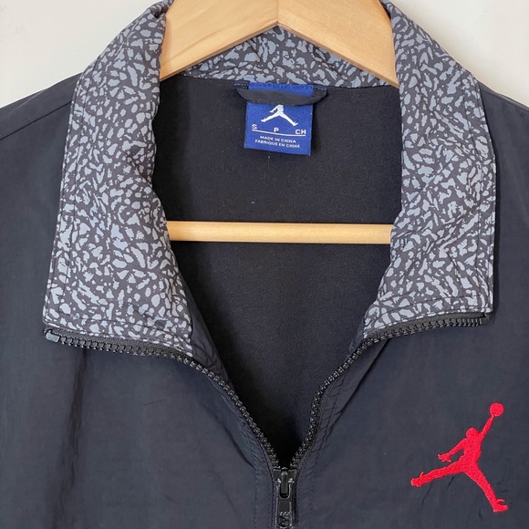 EUC NIKE AIR JORDAN retro style full zip windbreaker light jacket, size S - Picture 5 of 16